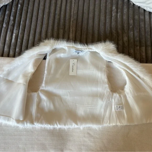 Countess White Faux Fur Jacket - Elegant Cream-White - Picture 2 of 6